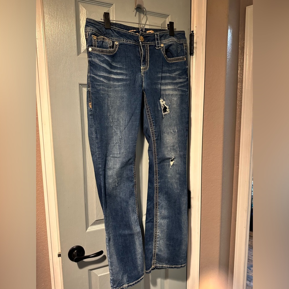 COPY - Slim boot distressed jeans